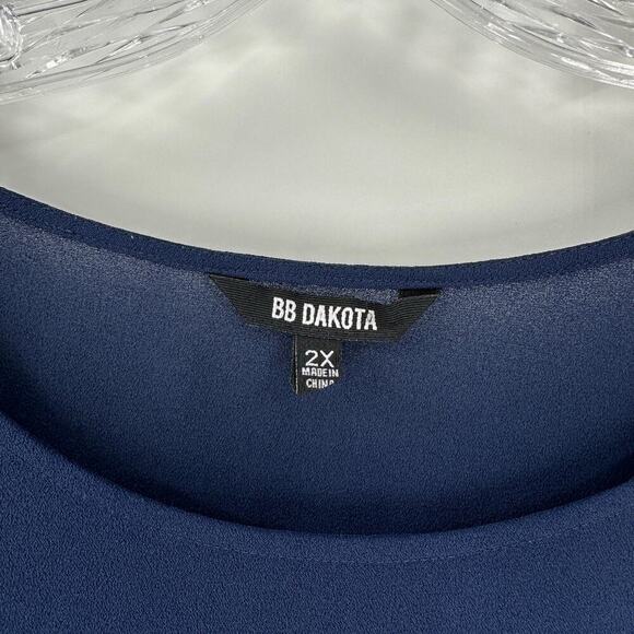 BB Dakota Lace Hem 3/4 Sleeve Pullover Plus Size Top Navy Blue Women's Size 2X - Picture 3 of 8